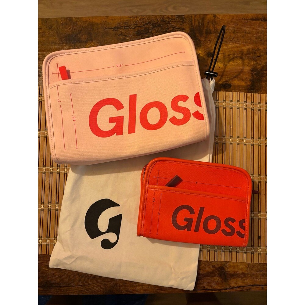 NWOT/Like New Glossier Beauty Bag Set - never used